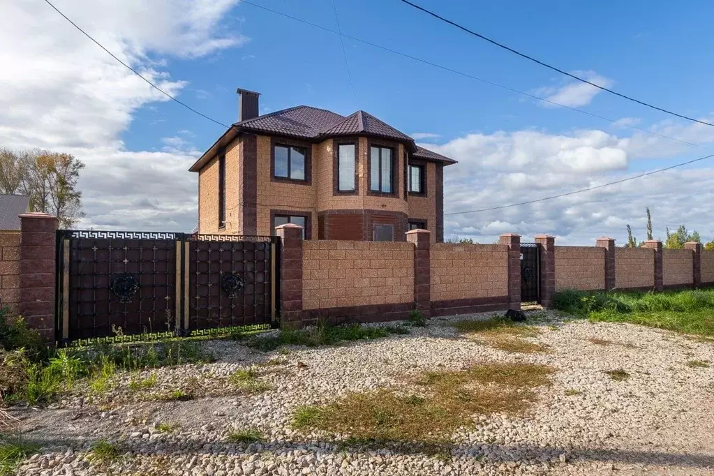 Дом в Башкортостан, Уфимский район, Дмитриевский сельсовет, д. ... - Фото 0