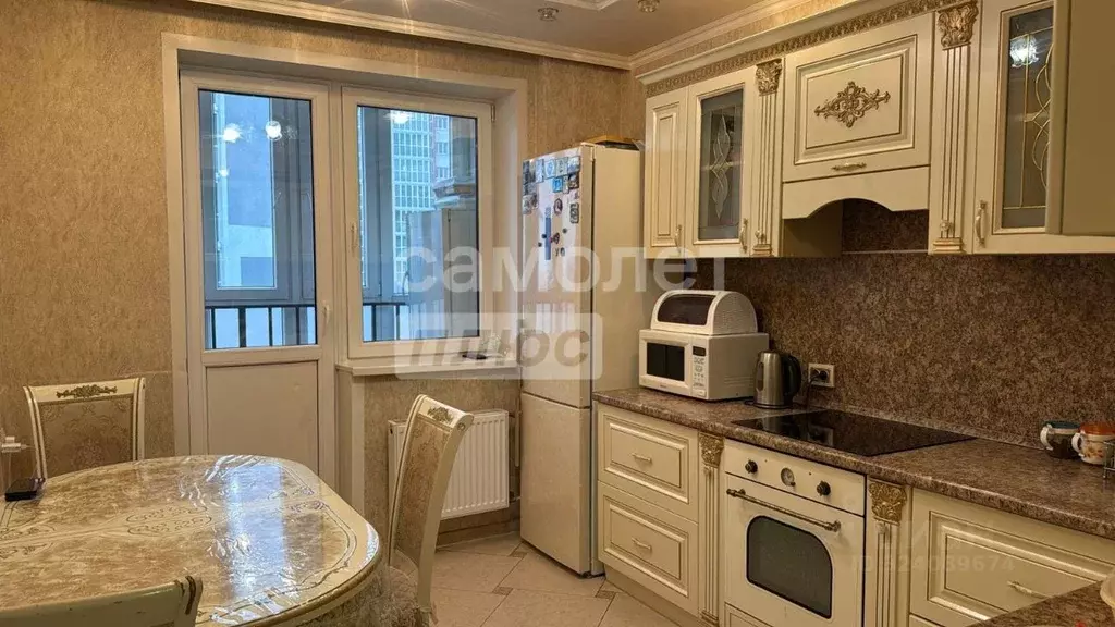 3-к кв. Липецкая область, Липецк ул. И.В. Свиридова, 24к1 (85.7 м) - Фото 1