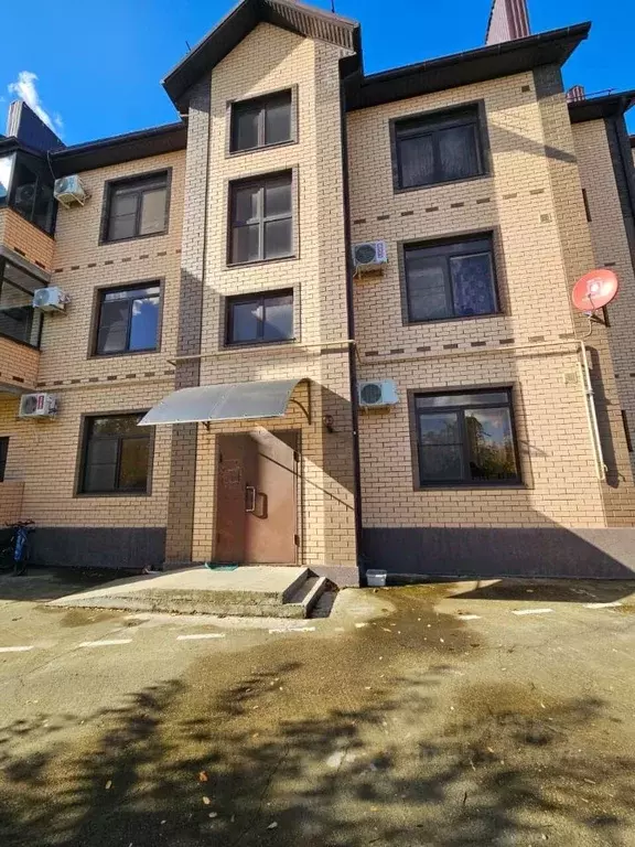 2-к кв. Краснодарский край, Абинск Колхозная ул., 27 (62.6 м) - Фото 1