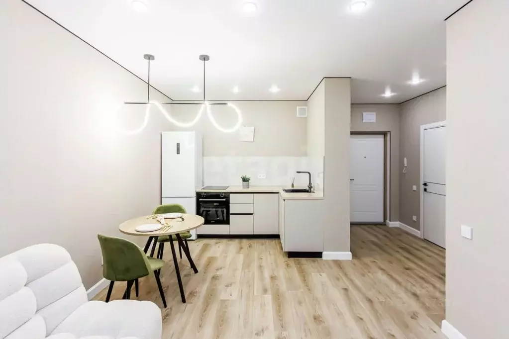 1-к кв. Тюменская область, Тюмень ул. Фармана Салманова, 1 (40.3 м) - Фото 1