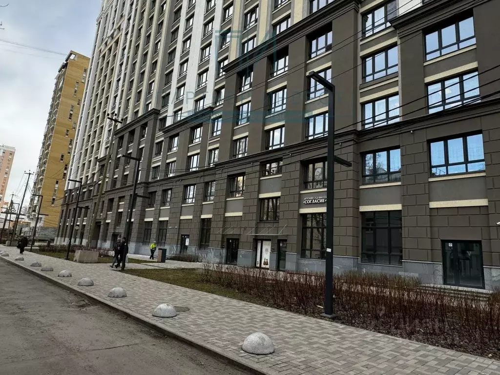 Торговая площадь в Свердловская область, Екатеринбург ул. Щорса, 53 ... - Фото 1