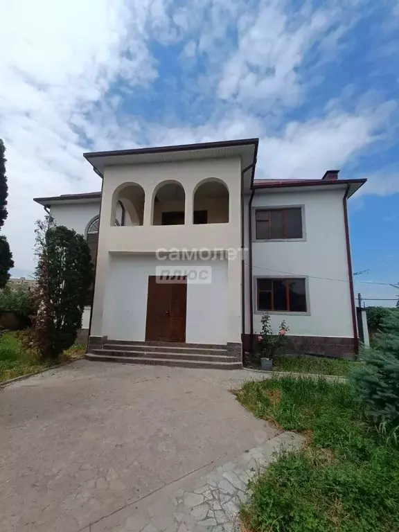 Дом в Кабардино-Балкария, Нальчик ул. Симиренко, 302 (375 м) - Фото 1