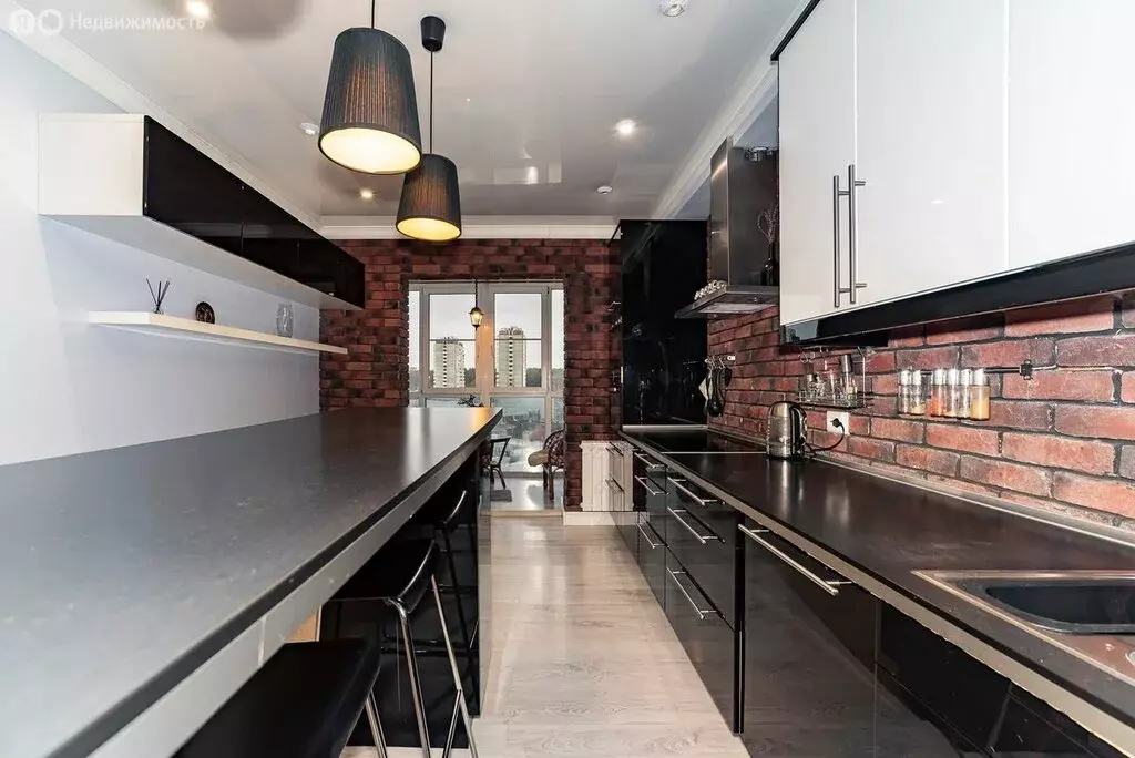 2-комнатная квартира: Екатеринбург, улица Евгения Савкова, 29А (64.2 ... - Фото 2