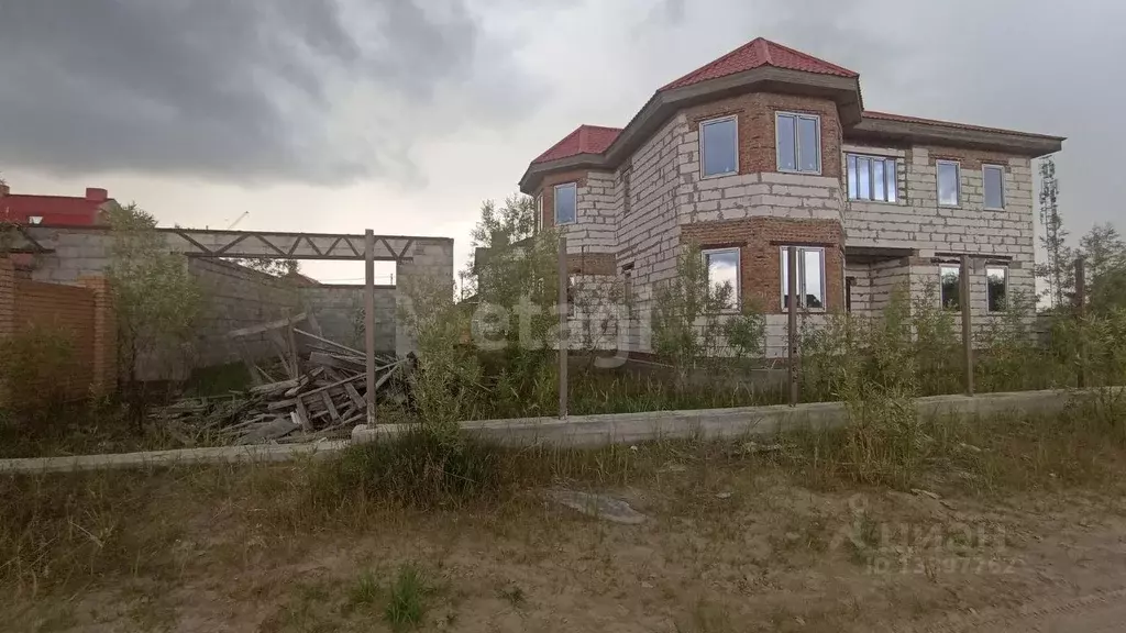Дом в Ханты-Мансийский АО, Нижневартовск пер. Полевой, 9 (400 м) - Фото 1