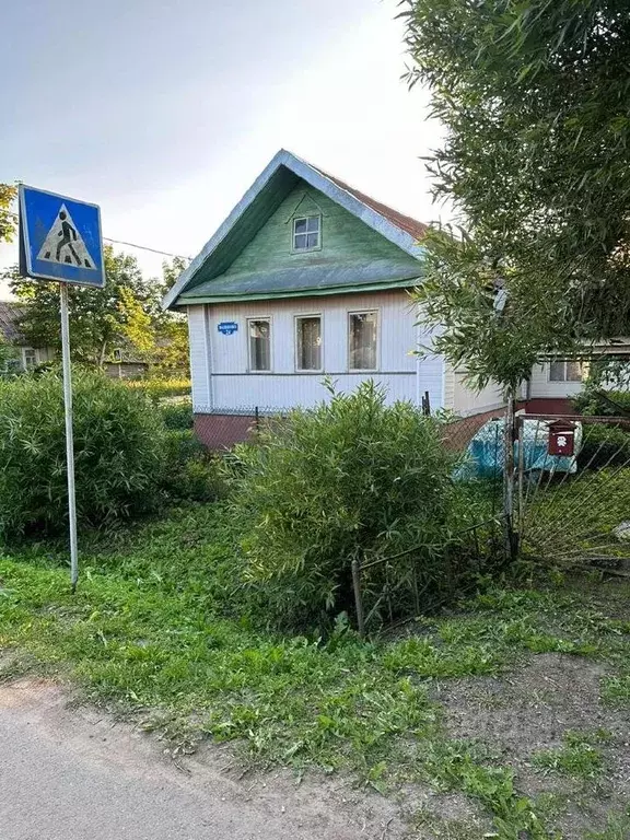 Дом в Новгородская область, Новгородский район, Ермолинское с/пос, д. ... - Фото 0