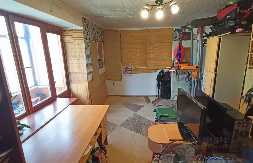 3-к кв. Крым, Симферополь просп. Кирова, 43А (63.5 м) - Фото 1