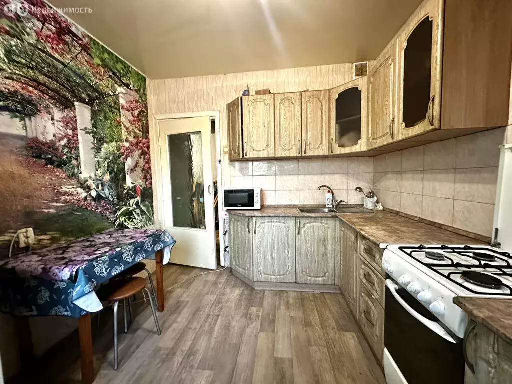 3-комнатная квартира: Казань, улица Адоратского, 33 (63.3 м) - Фото 1