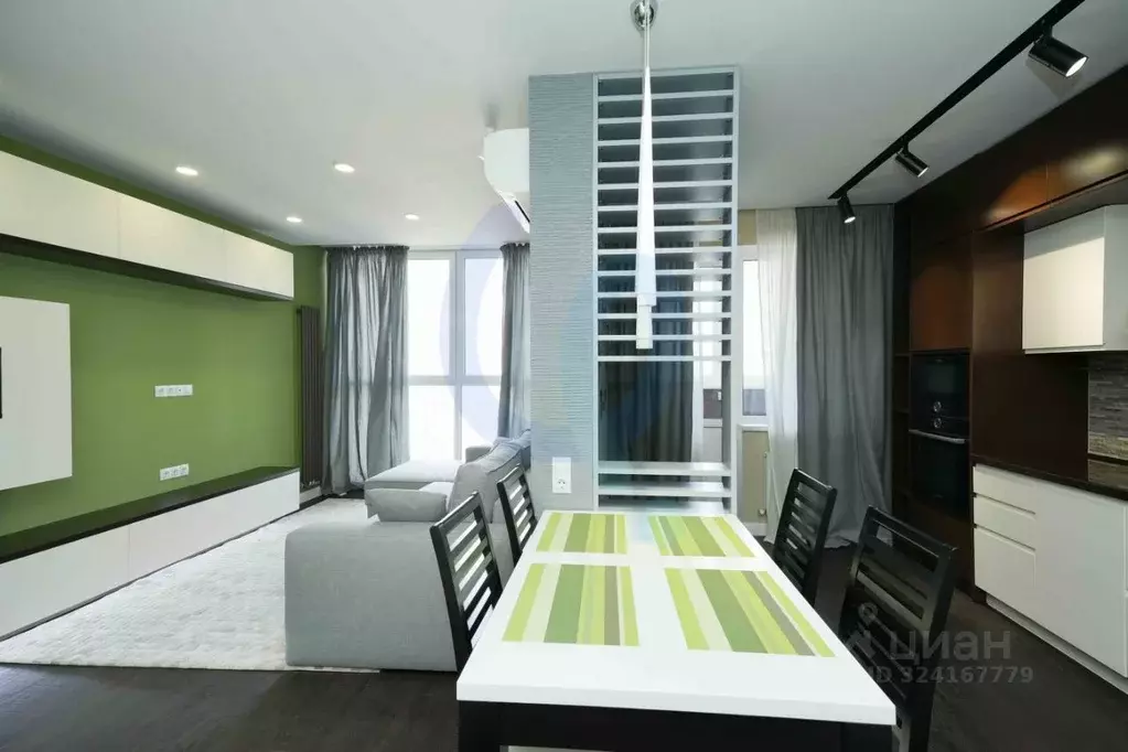 2-к кв. Краснодарский край, Краснодар Российская ул. (67.5 м) - Фото 1