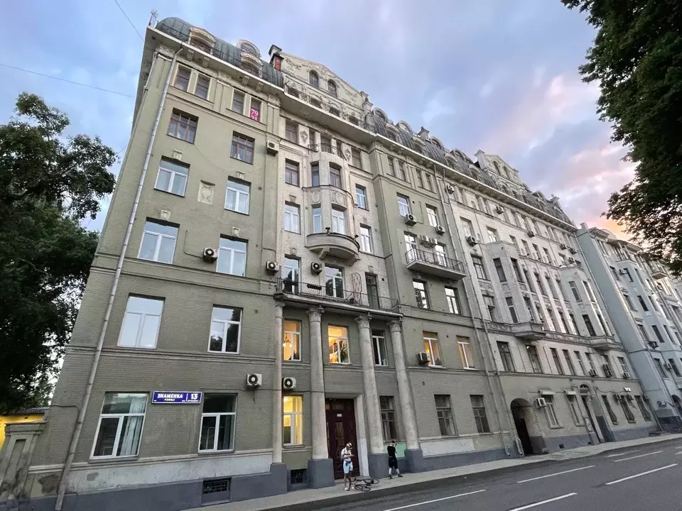 Продается 4-комнатная квартира - Фото 2