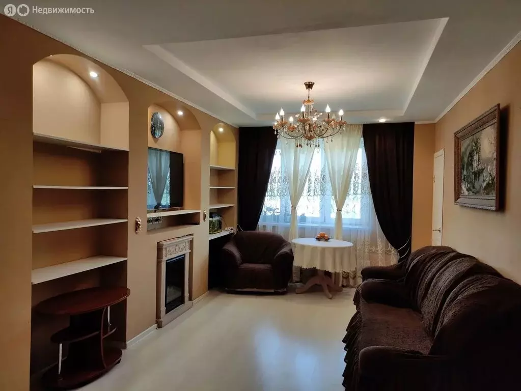 3-комнатная квартира: посёлок городского типа Аничково, 5 (75.2 м) - Фото 2