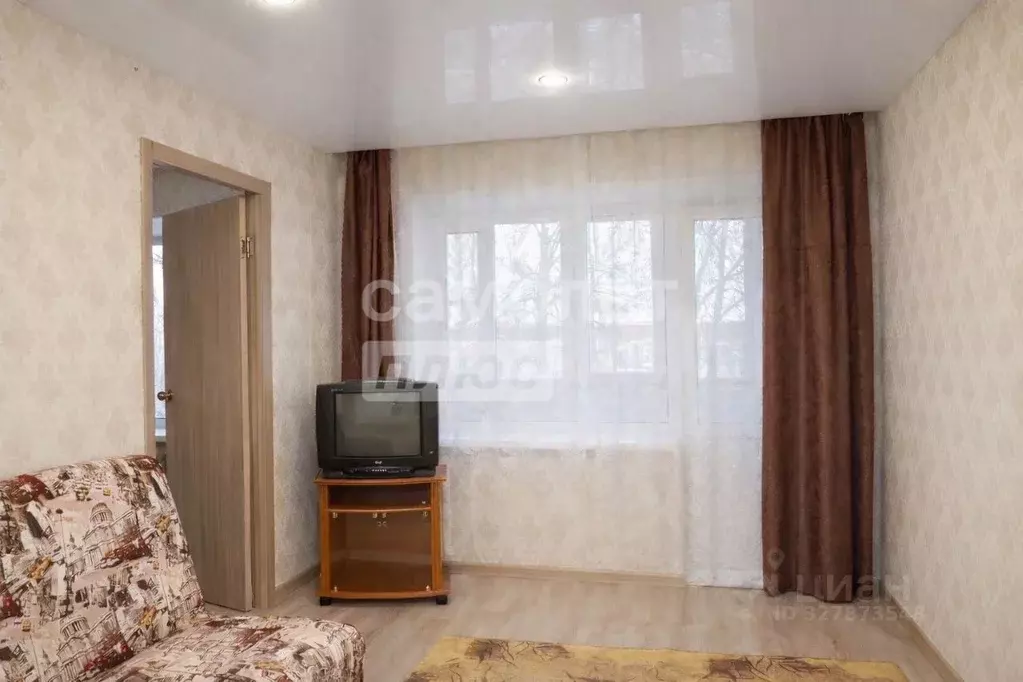 2-к кв. Челябинская область, Верхний Уфалей ул. Ленина, 184Б (42.6 м) - Фото 1