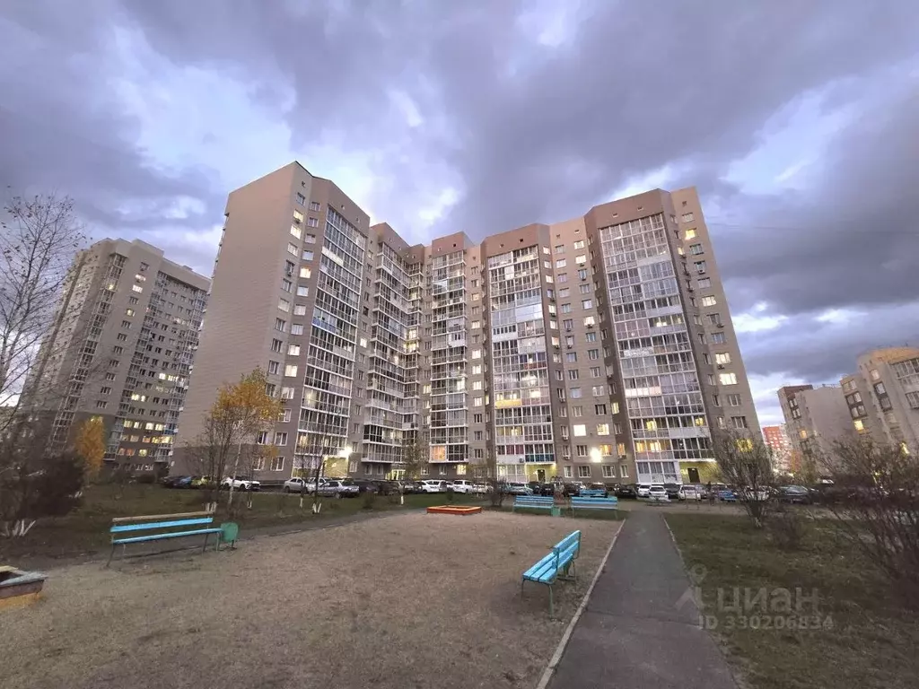 3-к кв. Кемеровская область, Кемерово просп. Шахтеров, 62Б (75.1 м) - Фото 1