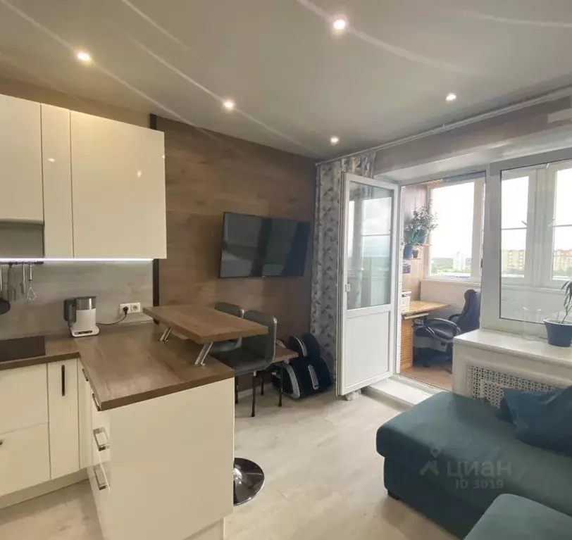 Продается 2-комнатная квартира - Фото 1