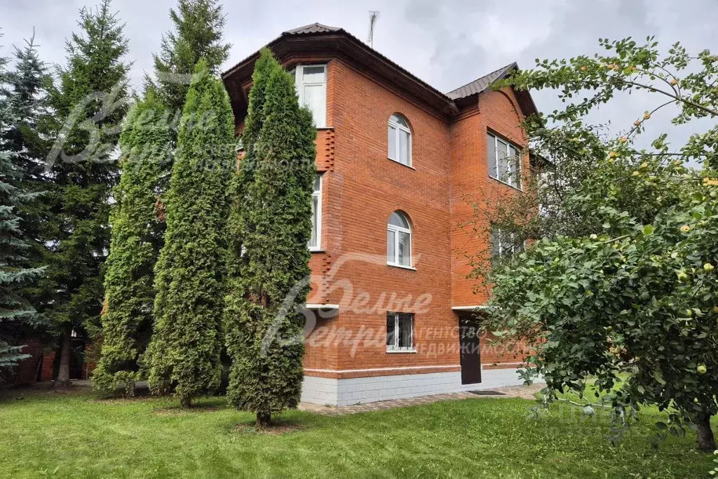 Дом в Москва д. Городище, ул. Набережная (250 м) - Фото 1