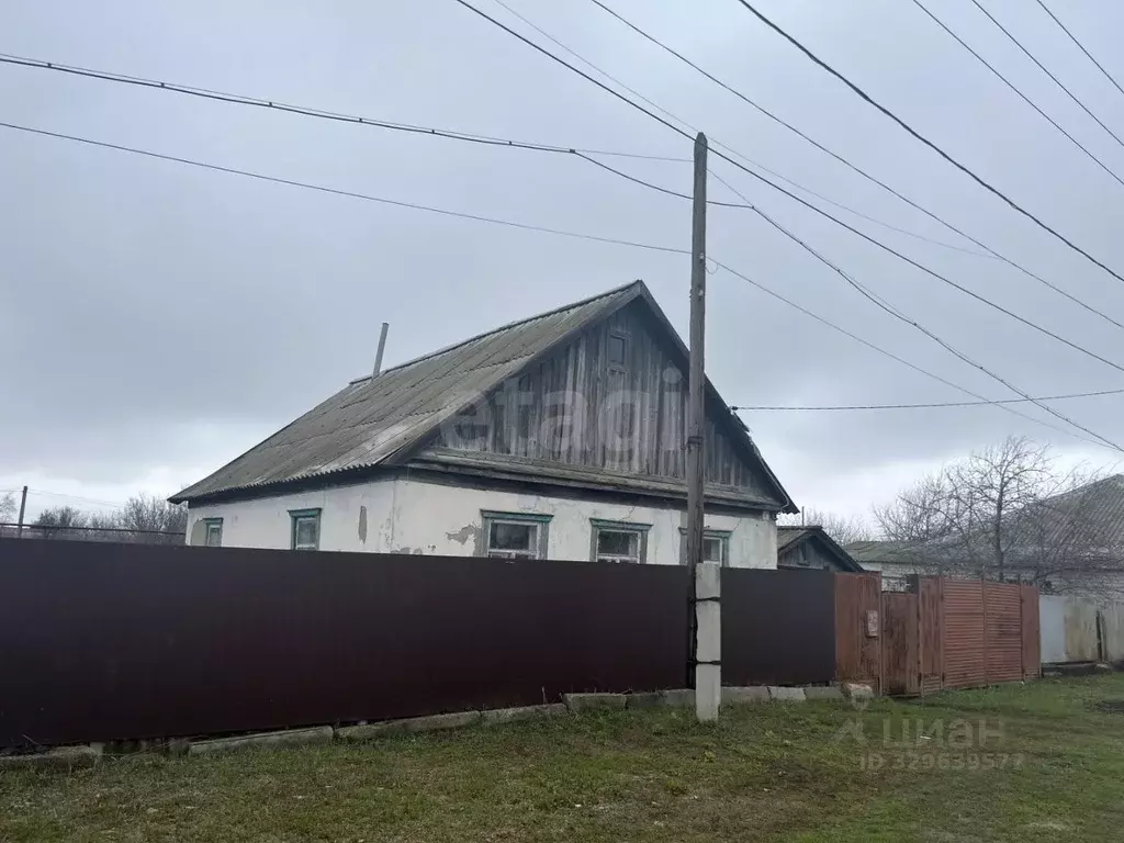 Дом в Саратовская область, Красноармейск ул. Кирова, 3А (44 м) - Фото 1
