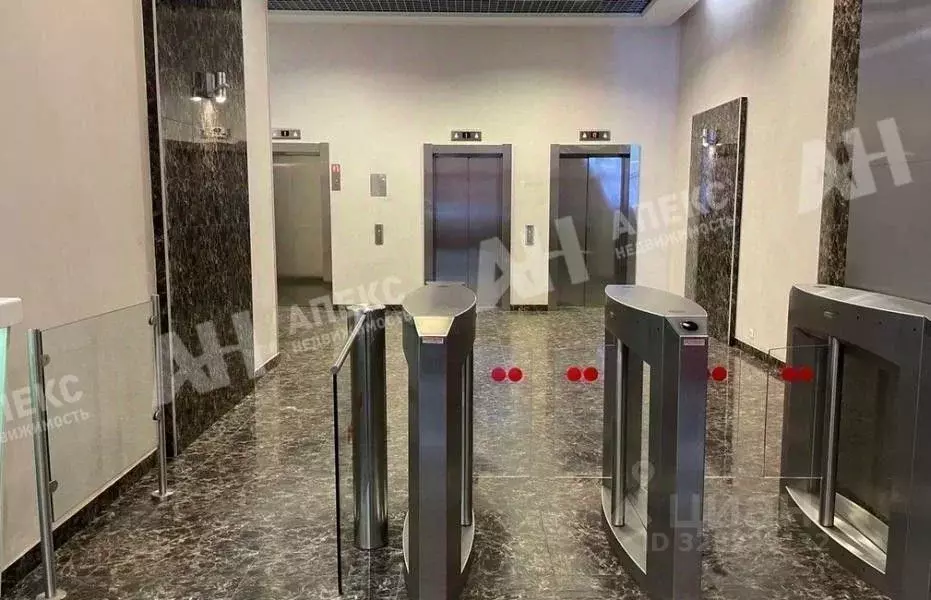 Помещение свободного назначения в Москва Снежная ул., 26 (618 м) - Фото 1