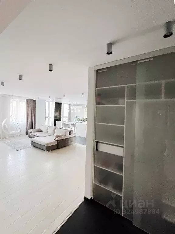 3-к кв. Ленинградская область, Кудрово г. Всеволожский район, ... - Фото 2