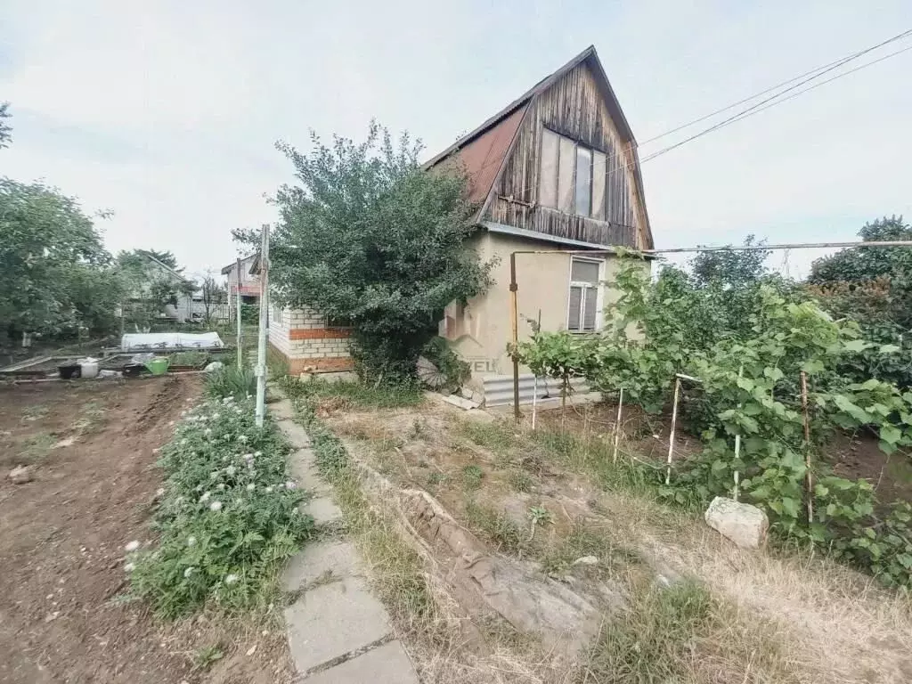 Дом в Саратовская область, Энгельсский район, Красноярское ... - Фото 1