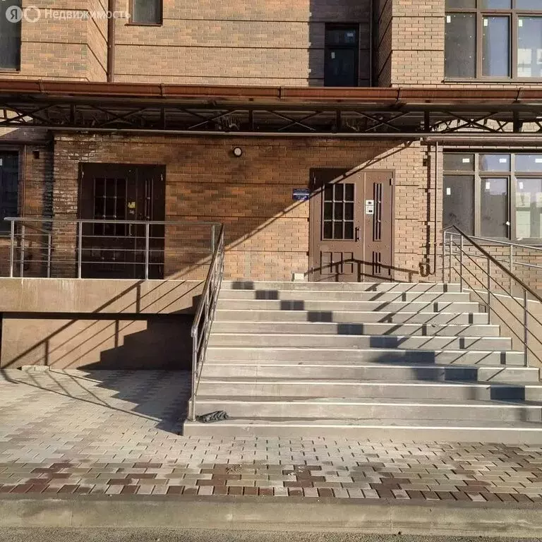 1-комнатная квартира: Владикавказ, Курская улица, 2Б (112.3 м) - Фото 2