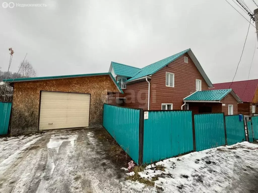 Дом в Горно-Алтайск, улица Знаменского (193 м) - Фото 1