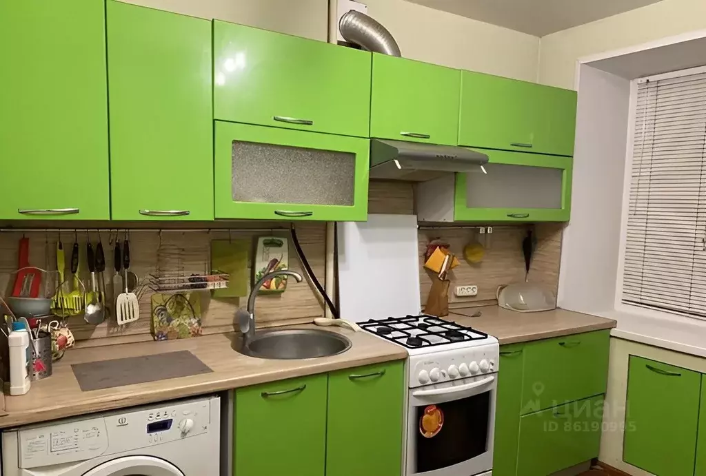 2-к кв. Башкортостан, Уфа Комсомольская ул., 31 (55.0 м) - Фото 0
