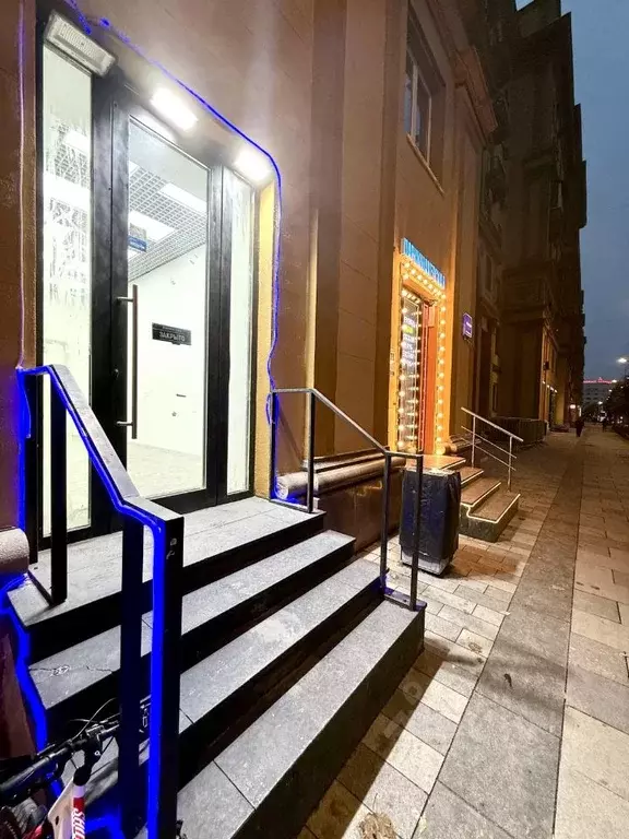 Помещение свободного назначения в Москва Садовая-Черногрязская ул., ... - Фото 1