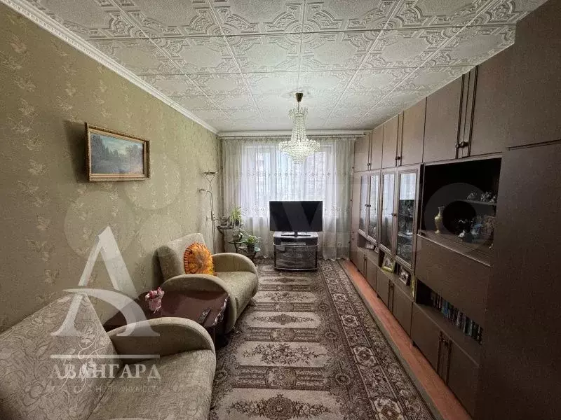 3-к. квартира, 68,2 м, 2/5 эт. - Фото 1