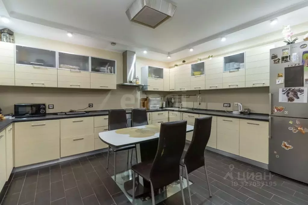 2-к кв. Тюменская область, Тюмень Первомайская ул., 34 (100.0 м) - Фото 1