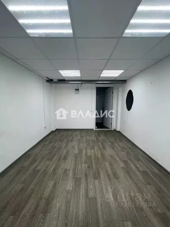 Офис в Бурятия, Улан-Удэ ул. Калашникова, 11Б/1 (14 м) - Фото 1