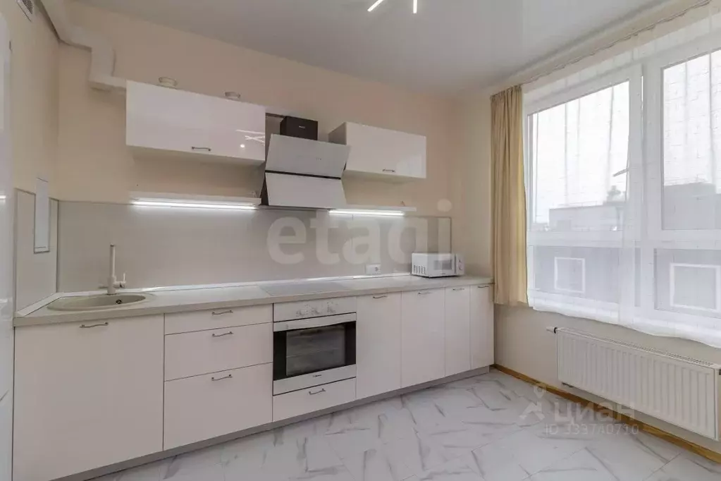 3-к кв. Тюменская область, Тюмень ул. Московский Тракт, 83к6 (89.9 м) - Фото 0