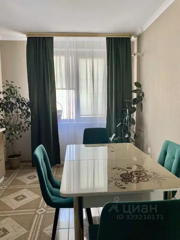 2-к кв. Адыгея, Майкоп ул. Чкалова, 65 (70.0 м) - Фото 1