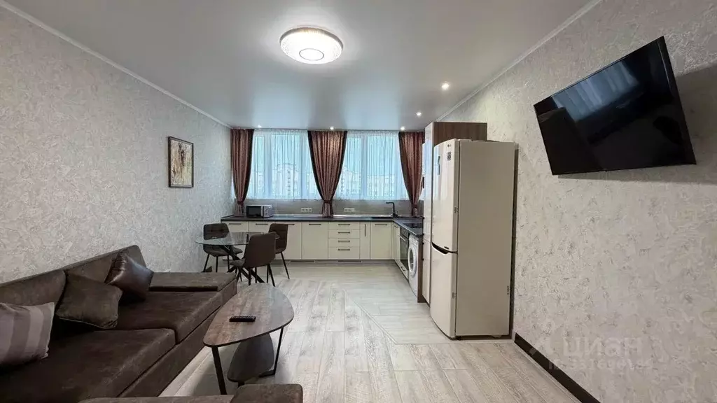 2-к кв. Крым, Феодосия ш. Симферопольское, 11к1 (54.6 м) - Фото 1