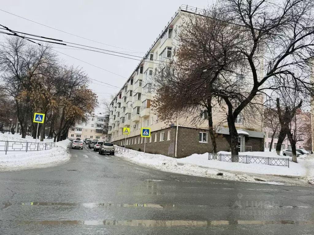 2-к кв. Башкортостан, Уфа ул. Конституции, 2 (40.6 м) - Фото 0