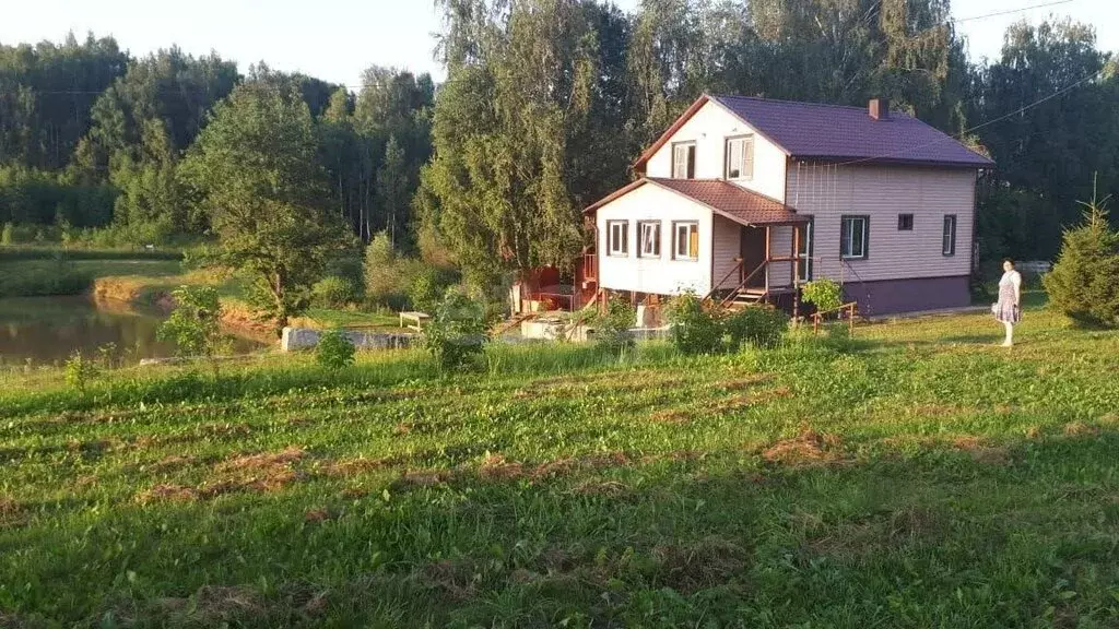 Дом в Калужская область, сельское поселение село Бабынино, деревня ... - Фото 1