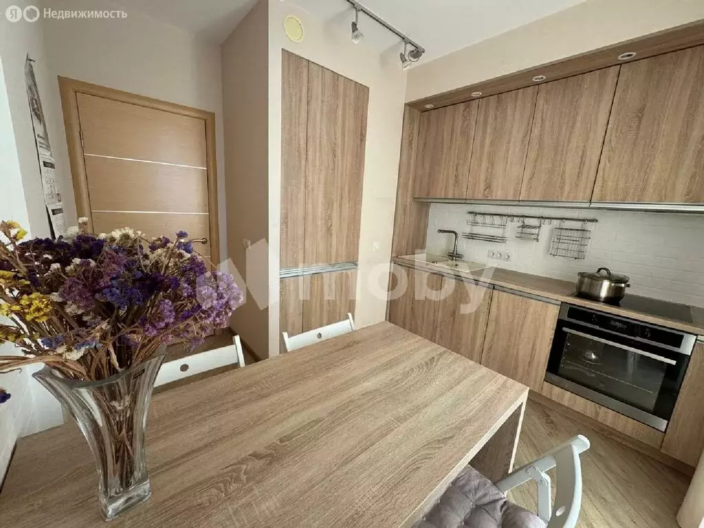 4-комнатная квартира: Калининград, улица Горького, 168А (80.3 м) - Фото 0