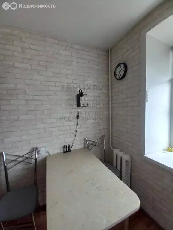 3-комнатная квартира: Нефтекамск, улица Победы, 2 (60 м) - Фото 1