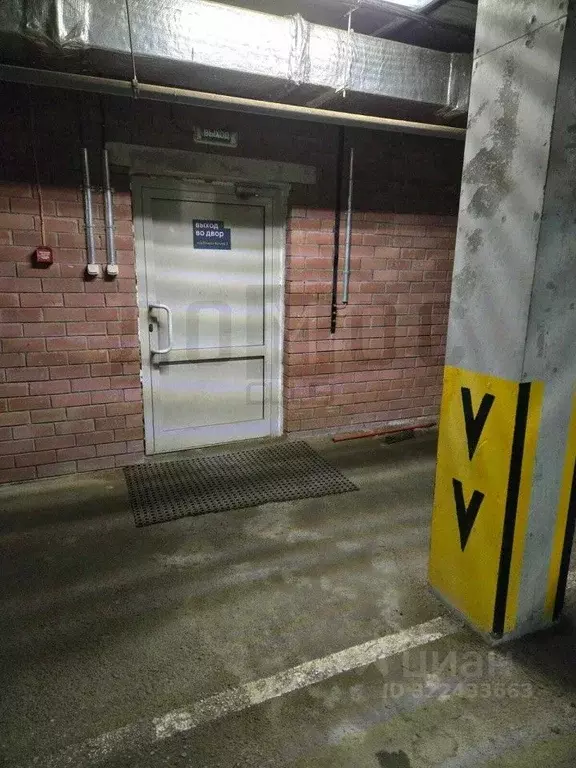 Гараж в Свердловская область, Екатеринбург ул. Юлиуса Фучика, 5 (14 м) - Фото 1