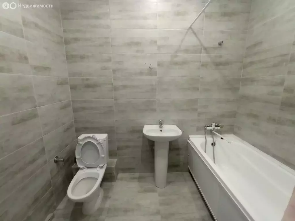 3-комнатная квартира: село Новая Тура, Дорожная улица, 8 (78.6 м) - Фото 1