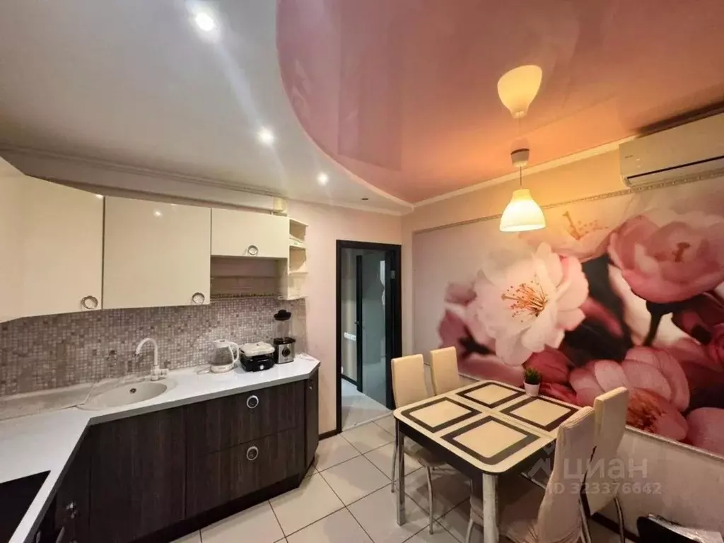 2-к кв. Краснодарский край, Краснодар ул. Имени Калинина, 13к63 (54.6 ... - Фото 1