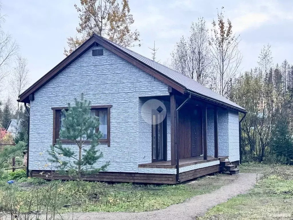 Дом в Ленинградская область, Выборг Ручьи СНТ, ул. Оливковая, 28 (70 ... - Фото 1