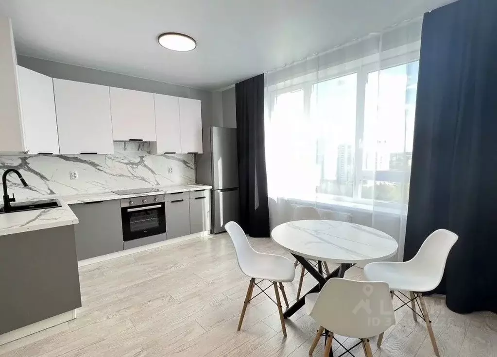 3-к кв. Свердловская область, Екатеринбург ул. 8 Марта, 204Д (72.0 м) - Фото 1