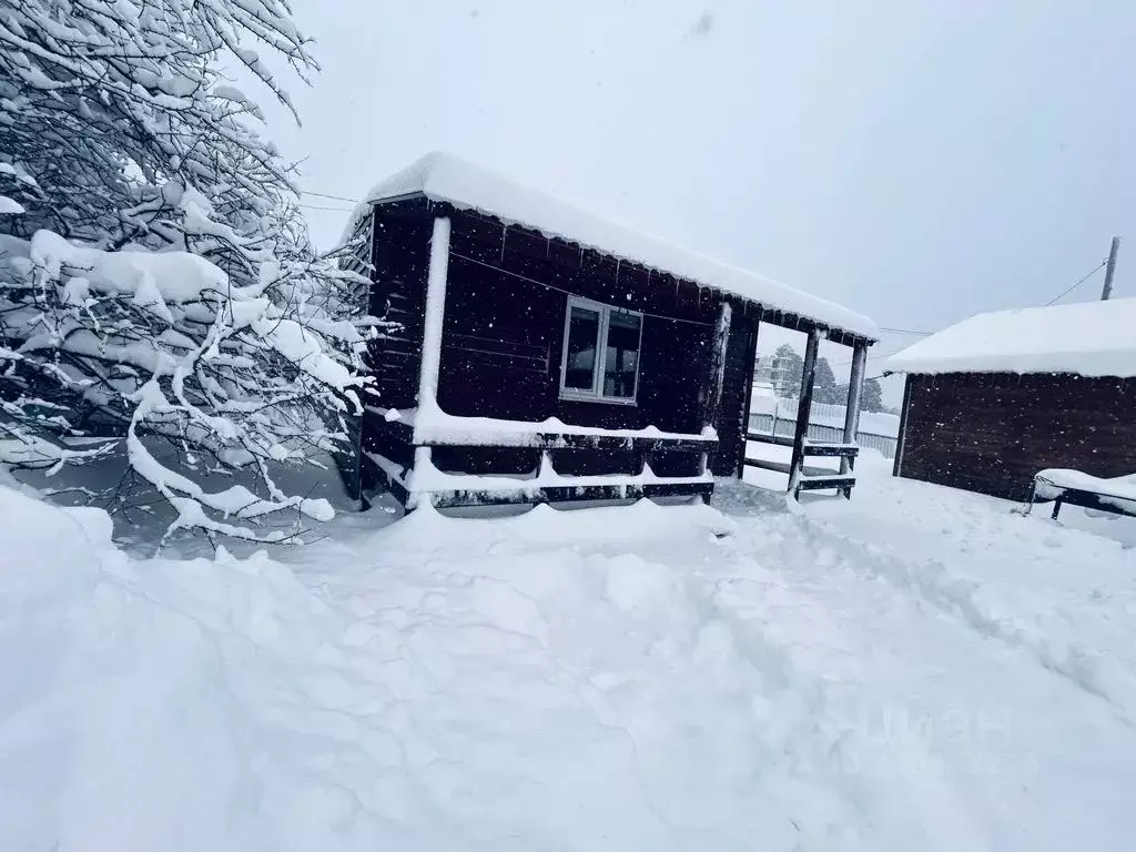 Дом в Карачаево-Черкесия, Зеленчукский район, с. Архыз ул. Мира, 5А ... - Фото 0