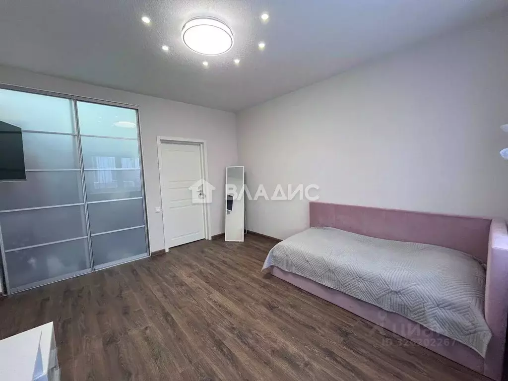 3-к кв. Карелия, Петрозаводск ул. Ровио, 3а (70.6 м) - Фото 1