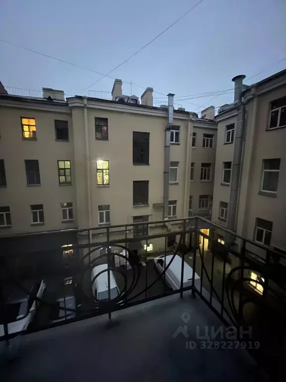 Комната Санкт-Петербург 10-я Васильевского острова линия, 25/42 (18.5 ... - Фото 2