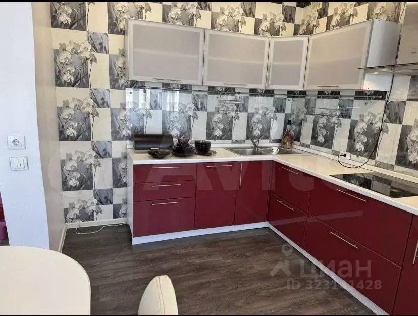 2-к кв. Хакасия, Абакан ул. Стофато, 14 (76.0 м) - Фото 1