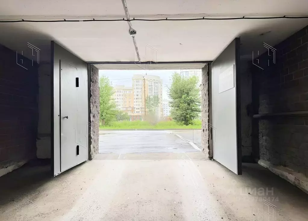 Гараж в Свердловская область, Екатеринбург ул. Викулова, 26А (19 м) - Фото 2