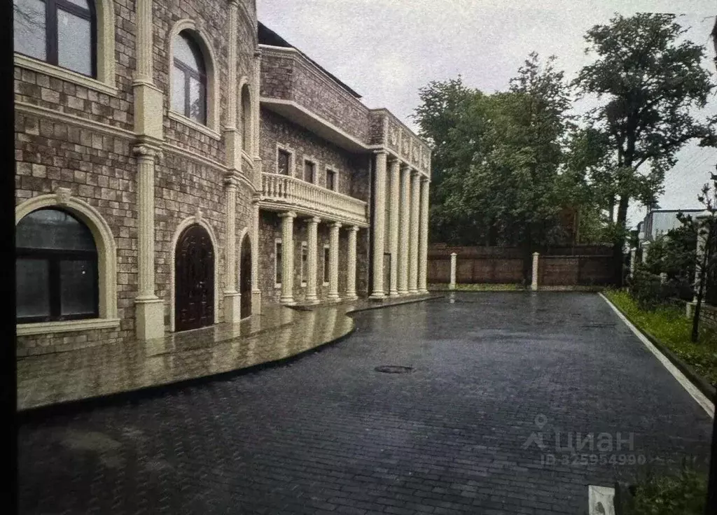 Торговая площадь в Московская область, Химки ул. Гоголя, 1Б (1800 м) - Фото 1