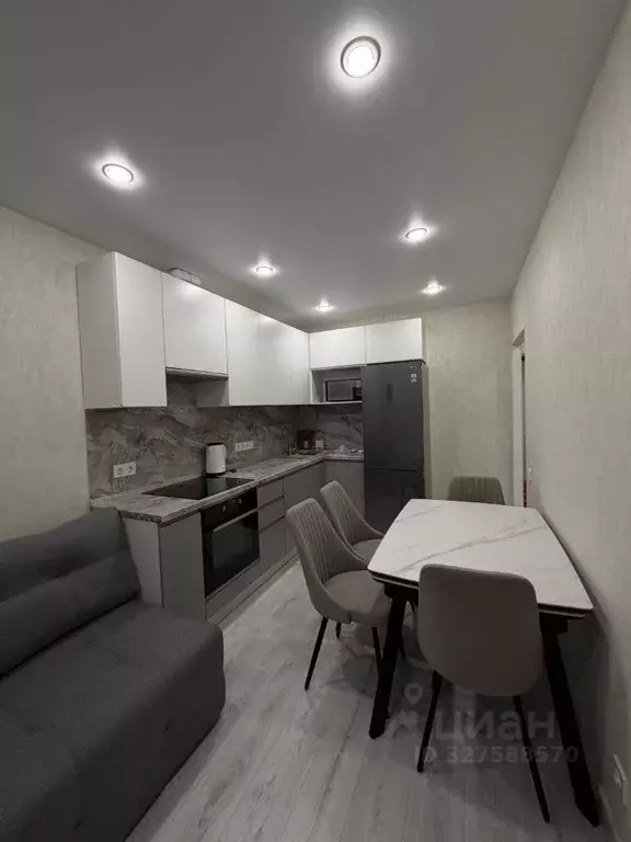 1-к кв. Татарстан, Казань ул. Азата Аббасова, 23А (36.0 м) - Фото 1