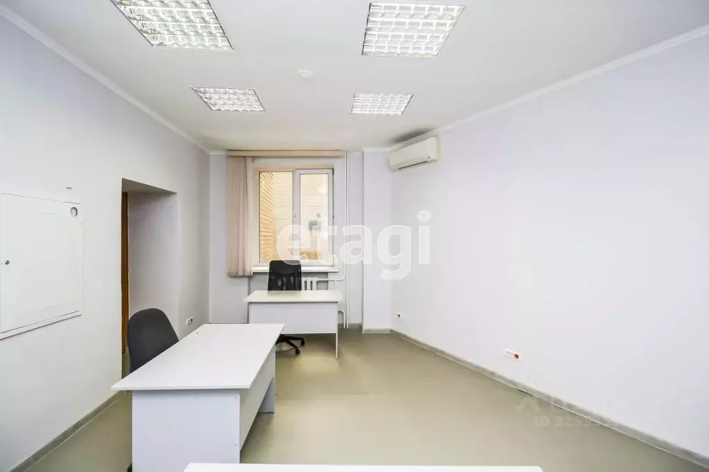 Офис в Тюменская область, Тюмень ул. Володарского, 14 (412 м) - Фото 2