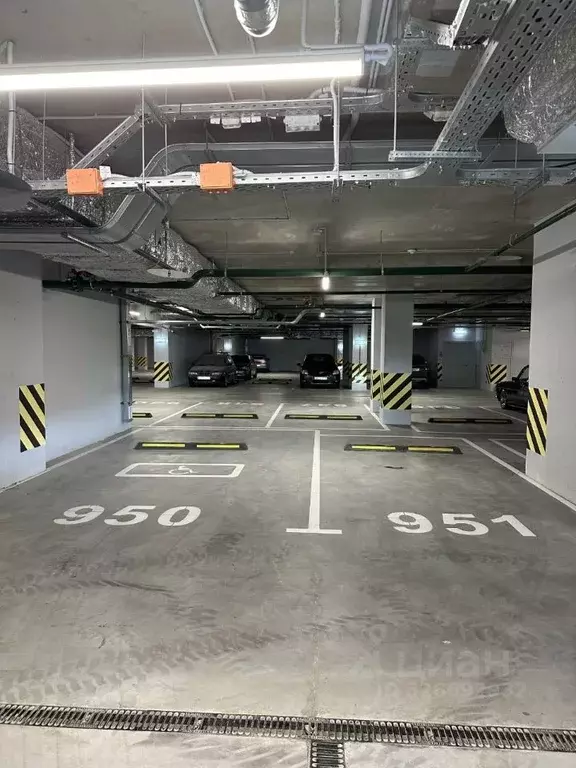 Гараж в Москва бул. Братьев Весниных, 1 (35 м) - Фото 1